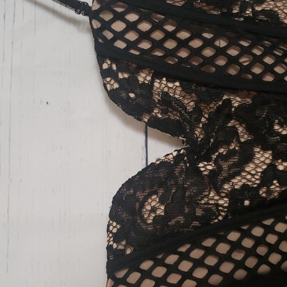 Chelsea From Honey boutique dress - Picture 3 of 8